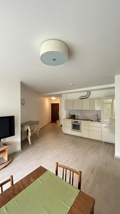 Hugo Apartment & Parking Riga Extérieur photo